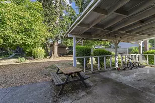 1324 NE Birchaire Ln, Hillsboro, OR 97124 - Photo 32