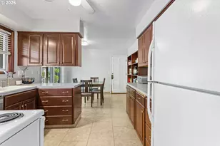 1324 NE Birchaire Ln, Hillsboro, OR 97124 - Photo 10