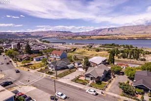 1631 E 9th St, The Dalles, OR 97058 - Photo 40