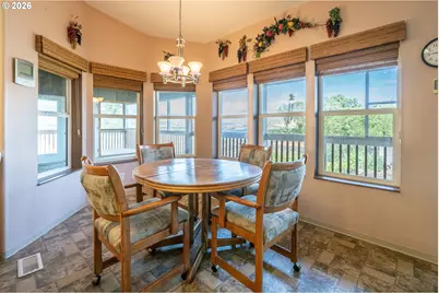 1631 E 9th St, The Dalles, OR 97058 - Photo 18