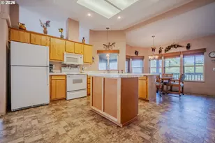 1631 E 9th St, The Dalles, OR 97058 - Photo 16