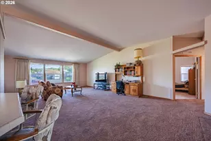1631 E 9th St, The Dalles, OR 97058 - Photo 12