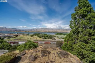 1631 E 9th St, The Dalles, OR 97058 - Photo 6