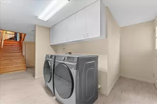 6823 SW Burlingame Ave, Portland, OR 97219 - Photo 24