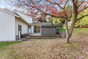 6823 SW Burlingame Ave, Portland, OR 97219 - Photo 38