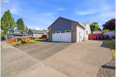 15068 Hiltonhead Ct, Oregon City, OR 97045 - Photo 2