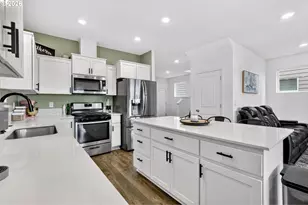 900 Ben Brown Ln, Woodburn, OR 97071 - Photo 8