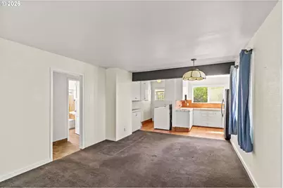 1649 G St, Springfield, OR 97477 - Photo 4