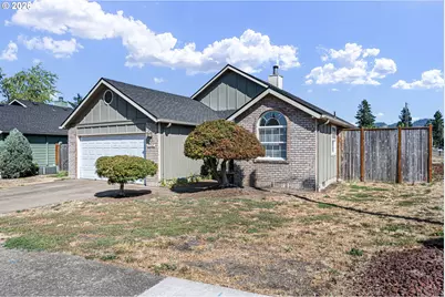 5792 E St, Springfield, OR 97478 - Photo 2