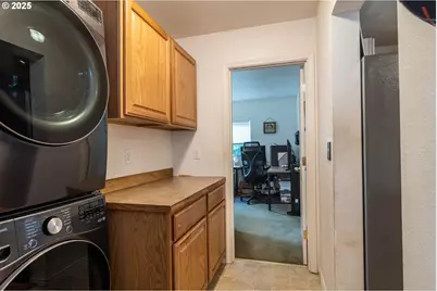 314 S Cedar St, Drain, OR 97435 - Photo 20