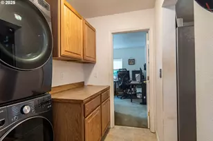 314 S Cedar St, Drain, OR 97435 - Photo 20