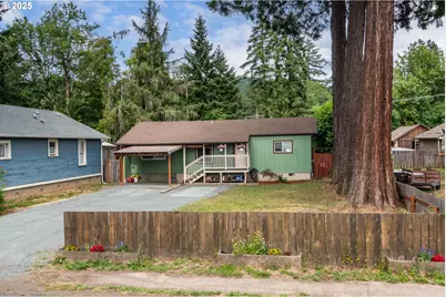 314 S Cedar St, Drain, OR 97435 - Photo 2