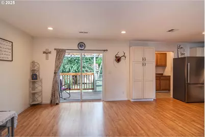 314 S Cedar St, Drain, OR 97435 - Photo 8