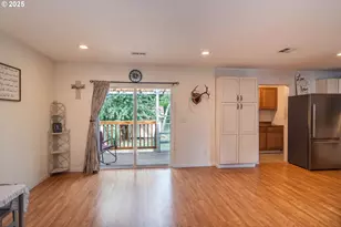 314 S Cedar St, Drain, OR 97435 - Photo 8