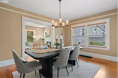 2328 SW Broadway Dr, Portland, OR 97201 - Photo 12