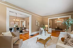 2328 SW Broadway Dr, Portland, OR 97201 - Photo 10
