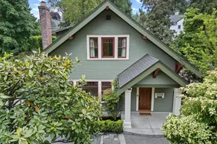 2328 SW Broadway Dr, Portland, OR 97201 - Photo 2