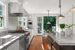 2328 SW Broadway Dr, Portland, OR 97201 - Photo 16