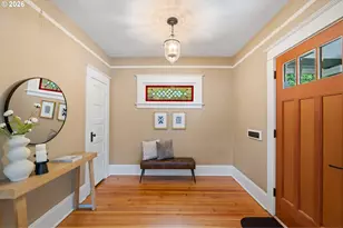 2328 SW Broadway Dr, Portland, OR 97201 - Photo 6