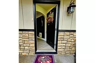 802 NW 5th Cir, Camas, WA 98607 - Photo 2