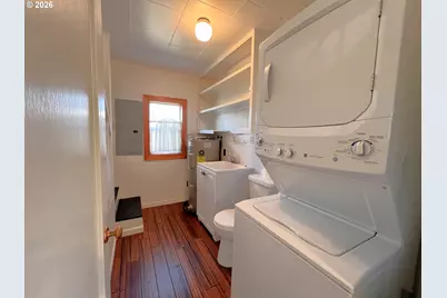 1092 Lewis St, North Bend, OR 97459 - Photo 26