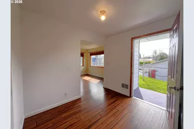 1092 Lewis St, North Bend, OR 97459 - Photo 16