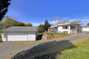 1092 Lewis St, North Bend, OR 97459 - Photo 2