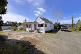 1092 Lewis St, North Bend, OR 97459 - Photo 30