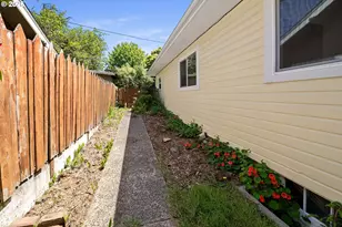 1814 4th St, Astoria, OR 97103 - Photo 30