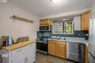 29700 SW Courtside Dr, Wilsonville, OR 97070 - Photo 4