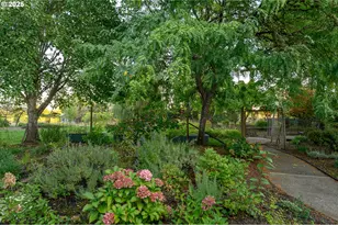 11790 SW Fox Ridge Rd, McMinnville, OR 97128 - Photo 38