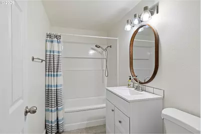 1008 Coburg Rd, Eugene, OR 97401 - Photo 16