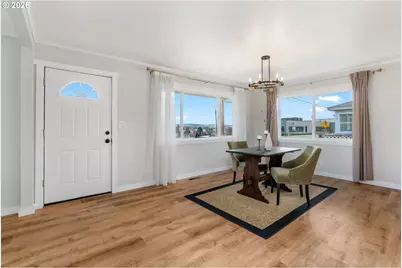 1612 W 10th St, The Dalles, OR 97058 - Photo 6