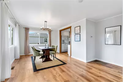 1612 W 10th St, The Dalles, OR 97058 - Photo 4