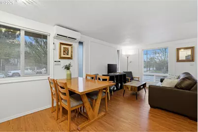 206 NE Johnson St, McMinnville, OR 97128 - Photo 12