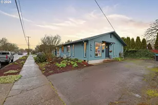 206 NE Johnson St, McMinnville, OR 97128 - Photo 36