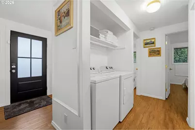 206 NE Johnson St, McMinnville, OR 97128 - Photo 16