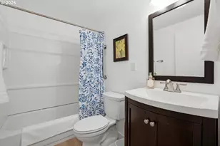 206 NE Johnson St, McMinnville, OR 97128 - Photo 32