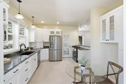215 Piedmont Dr, Ashland, OR 97520 - Photo 24