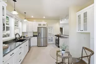 215 Piedmont Dr, Ashland, OR 97520 - Photo 24