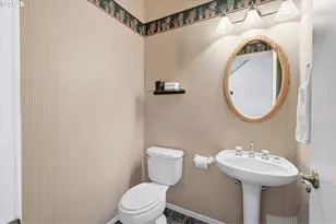 215 Piedmont Dr, Ashland, OR 97520 - Photo 30
