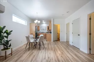3023 Hummingbird Ln, Eugene, OR 97405 - Photo 12