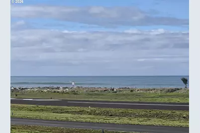 94120 Strahan St #120, Gold Beach, OR 97444 - Photo 2