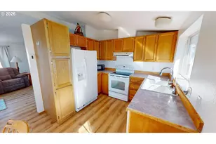 94120 Strahan St, Gold Beach, OR 97444 - Photo 12