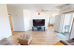 94120 Strahan St, Gold Beach, OR 97444 - Photo 8