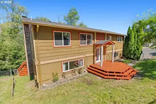 102 Grn Hl Dr, Longview, WA 98632 - Photo 2