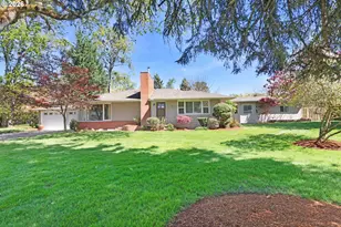 14 Royal Oaks Dr, Roseburg, OR 97471 - Photo 2