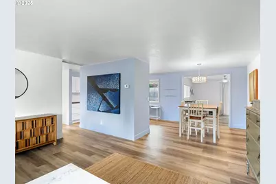 14217 SE Salmon St, Portland, OR 97233 - Photo 16