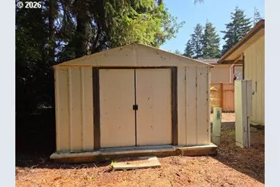 530 Shorepines Pl, Coos Bay, OR 97420 - Photo 22