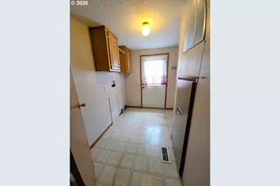 530 Shorepines Pl, Coos Bay, OR 97420 - Photo 16